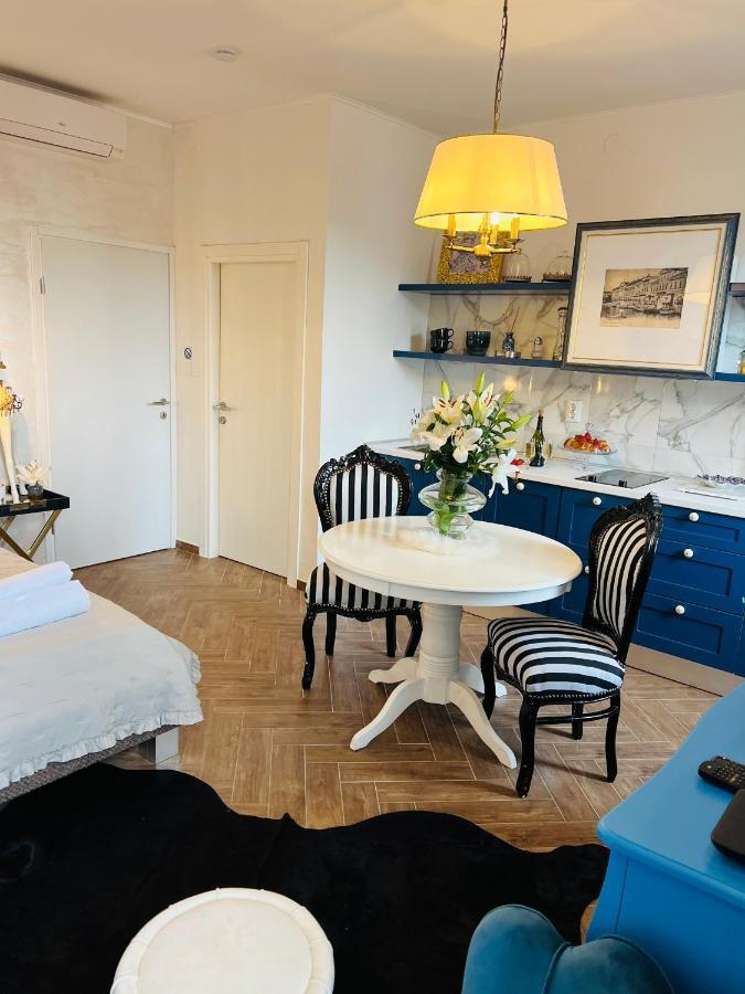 La Dolce Vita Luxury Apartments With Best Free Private Parking In City Center Пула Екстериор снимка