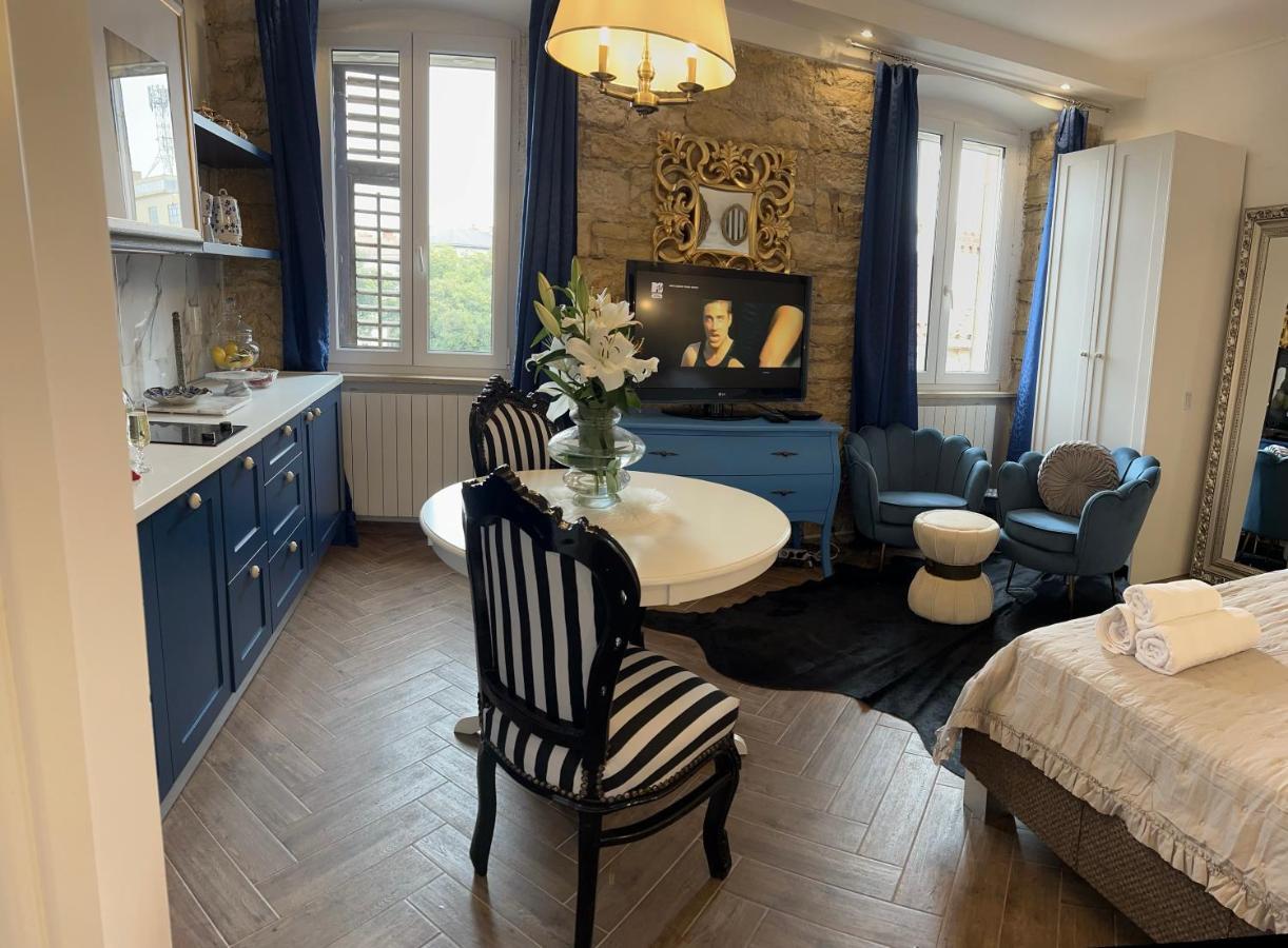 La Dolce Vita Luxury Apartments With Best Free Private Parking In City Center Пула Екстериор снимка