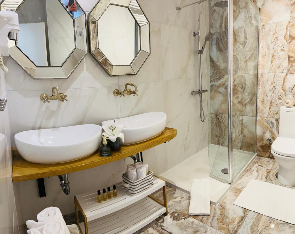 La Dolce Vita Luxury Apartments With Best Free Private Parking In City Center Пула Екстериор снимка