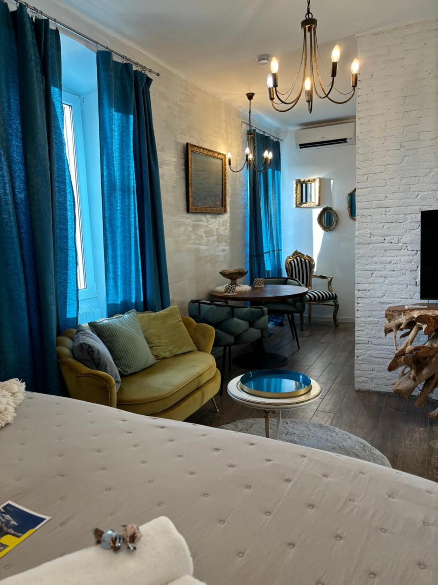 La Dolce Vita Luxury Apartments With Best Free Private Parking In City Center Пула Екстериор снимка